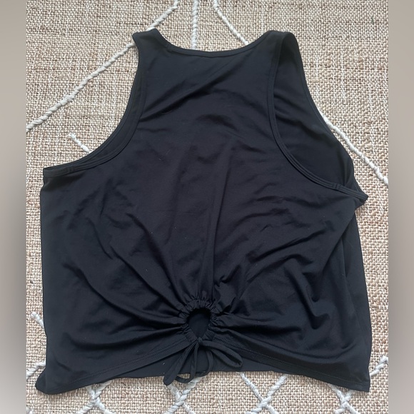 Two Spanx Butter Keyhole Tank Top Activewear Black White Medium - Picture 3 of 9